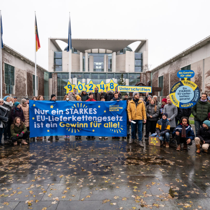 Über 90.000 Stimmen für ein starkes EU-Lieferkettengesetz – und ein Ratsbeschluss!